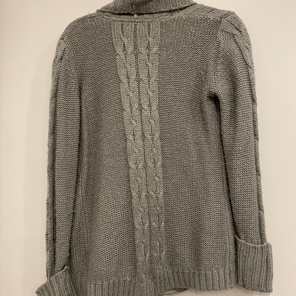 •2/$30• Gray Sonoma Cable Knit Cardigan - Size Medium - Picture 5 of 5